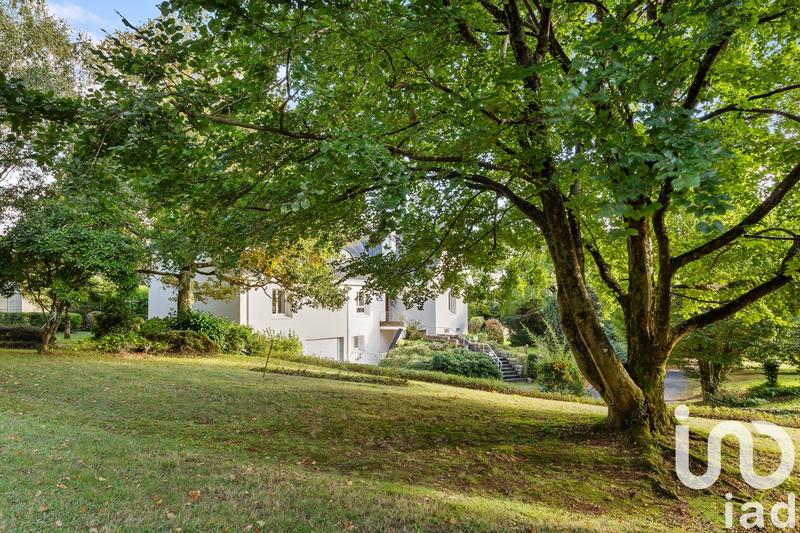 Maison - 266 m² - 8 pièces