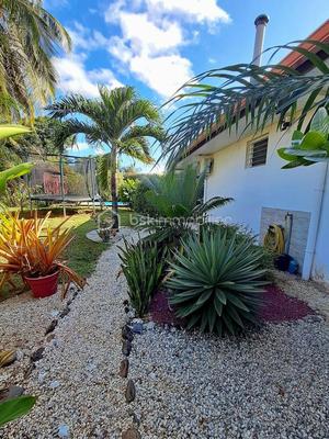 Maison - 105 m² - 4 pièces