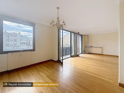Appartement - 83 m² - 4 pièces