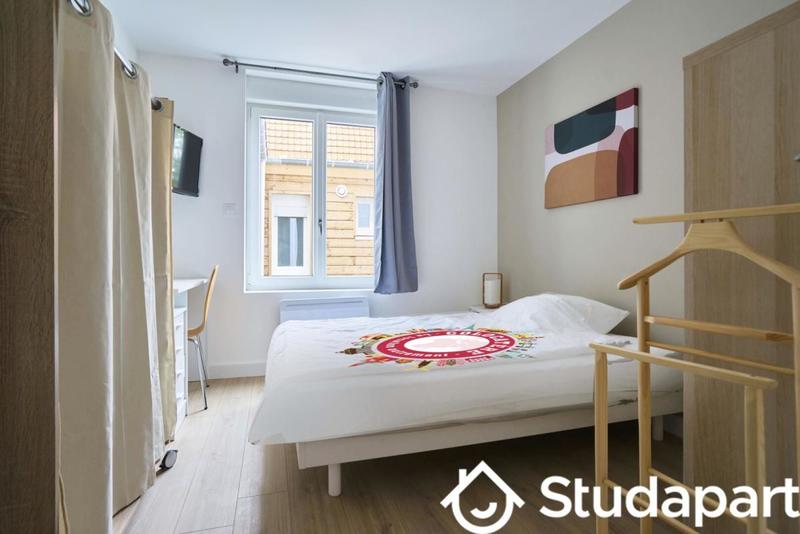 Chambre - 13 m² - 1 pièce