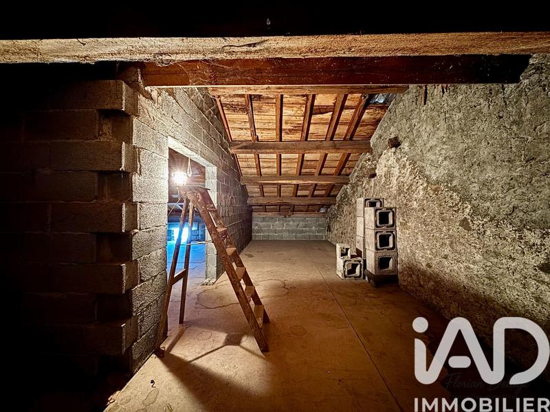 Maison de village - 227 m² - 9 pièces