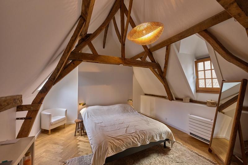 Maison - 258 m² - 9 pièces