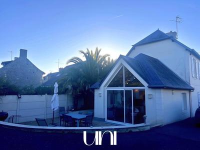 Maison - 158 m² - 7 pièces