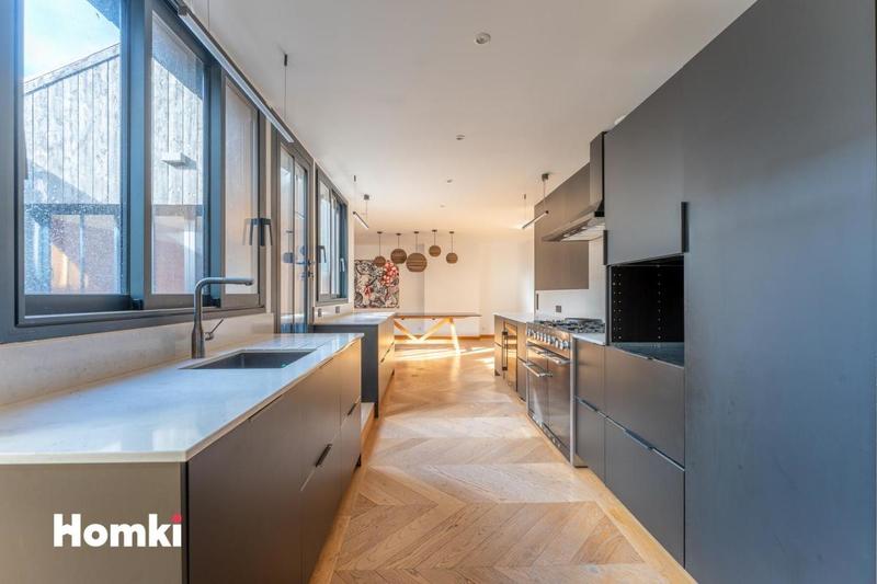 Appartement - 194 m² - 5 pièces