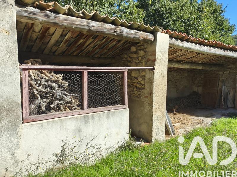 Maison - 230 m² - 7 pièces