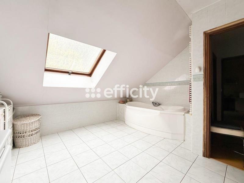 Maison - 155 m² - 6 pièces