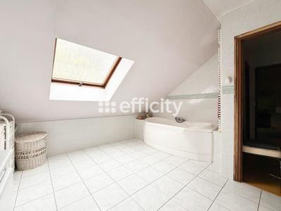 Maison - 155 m² - 6 pièces