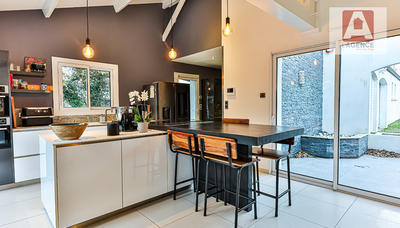 Maison - 180 m² - 6 pièces