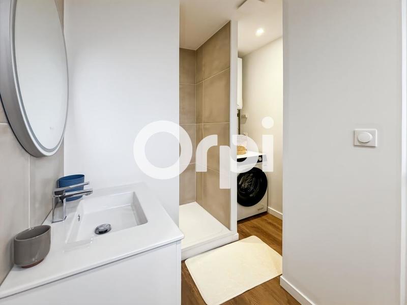 Appartement - 75 m² - 2 pièces