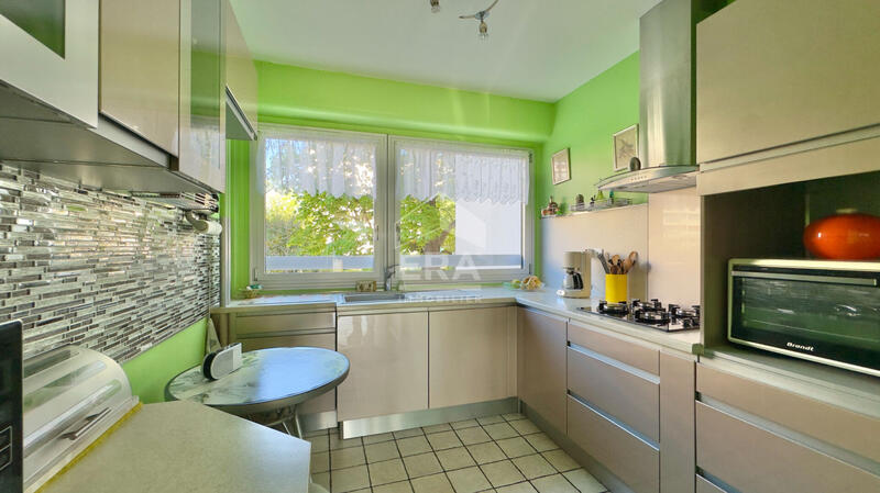 Appartement - 85 m² - 4 pièces