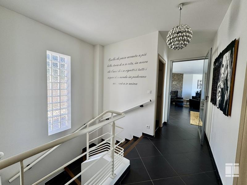 Villa - 185 m² - 5 pièces