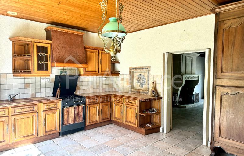 Maison - 205 m² - 7 pièces