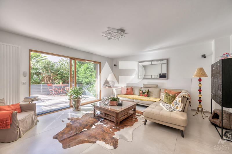 Maison - 96 m² - 5 pièces