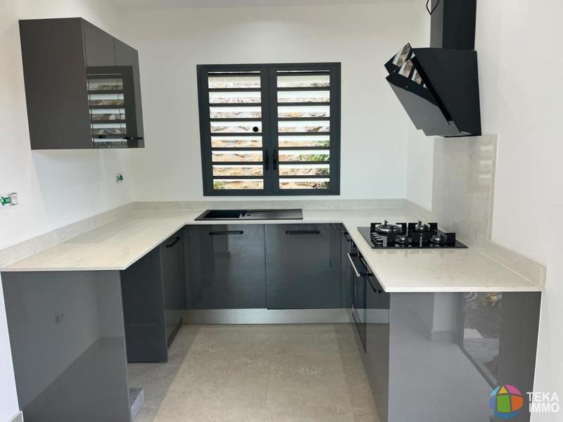 Villa - 90 m² - 4 pièces