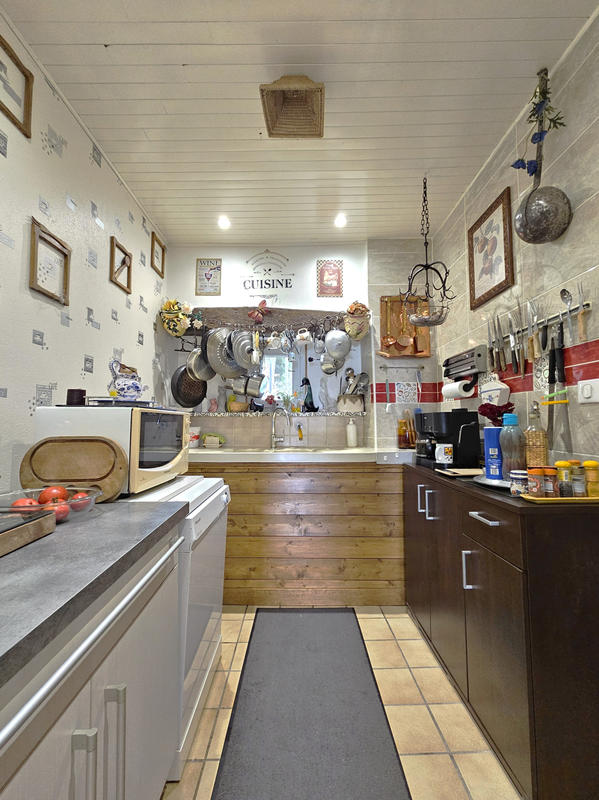 Propriété - 210 m² - 12 pièces