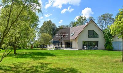 Maison - 293 m² - 8 pièces