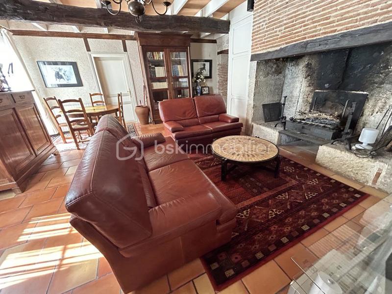 Maison en pierre - 230 m² - 8 pièces