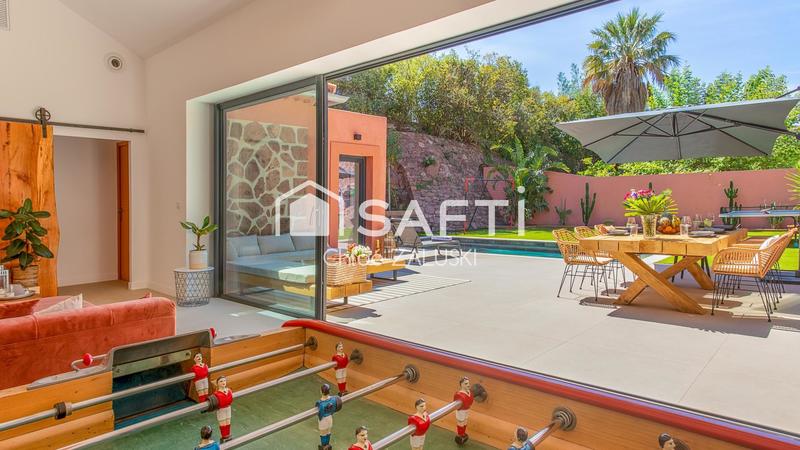 Maison - 280 m² - 7 pièces