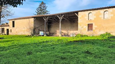 Grange - 240 m² - 3 pièces