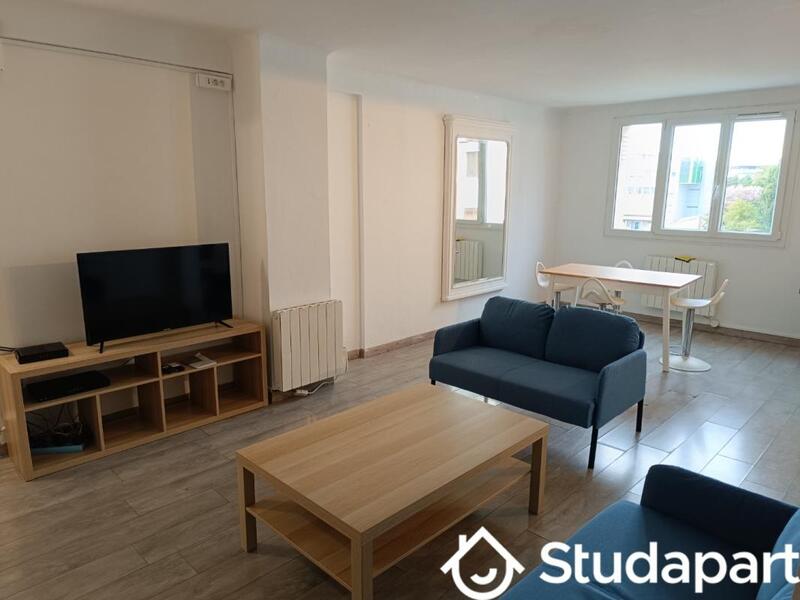 Chambre - 9 m² - 1 pièce