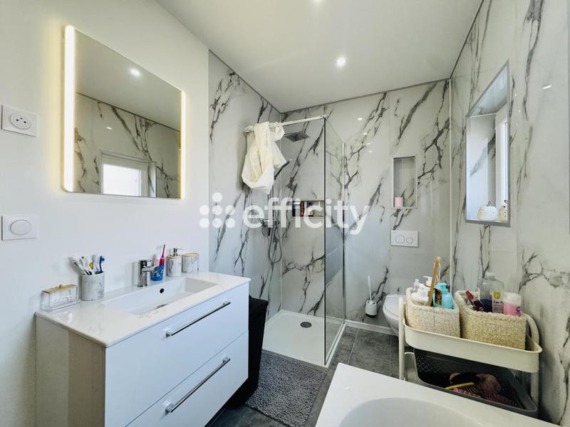 Maison - 104 m² - 6 pièces