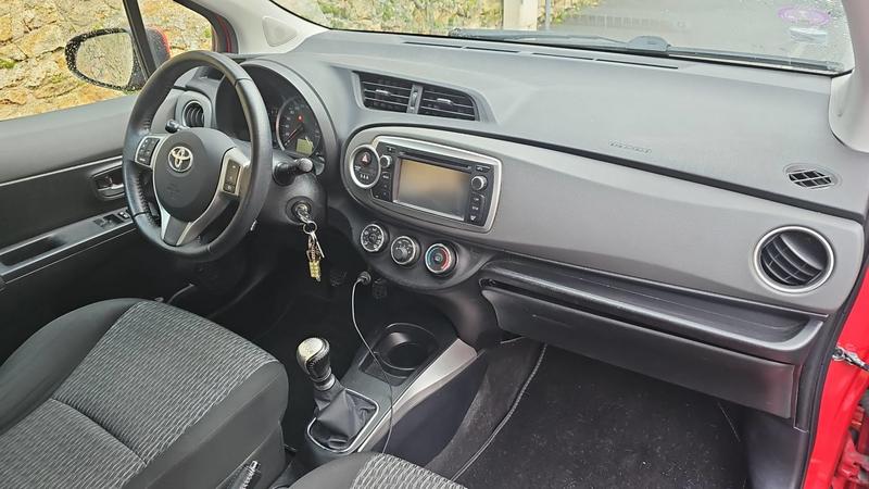 Toyota Yaris 1.3 Vvt-i 99 Dynamic