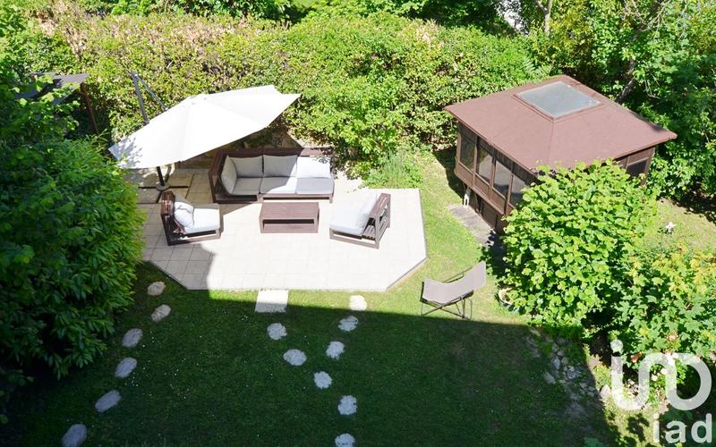 Maison - 180 m² - 8 pièces