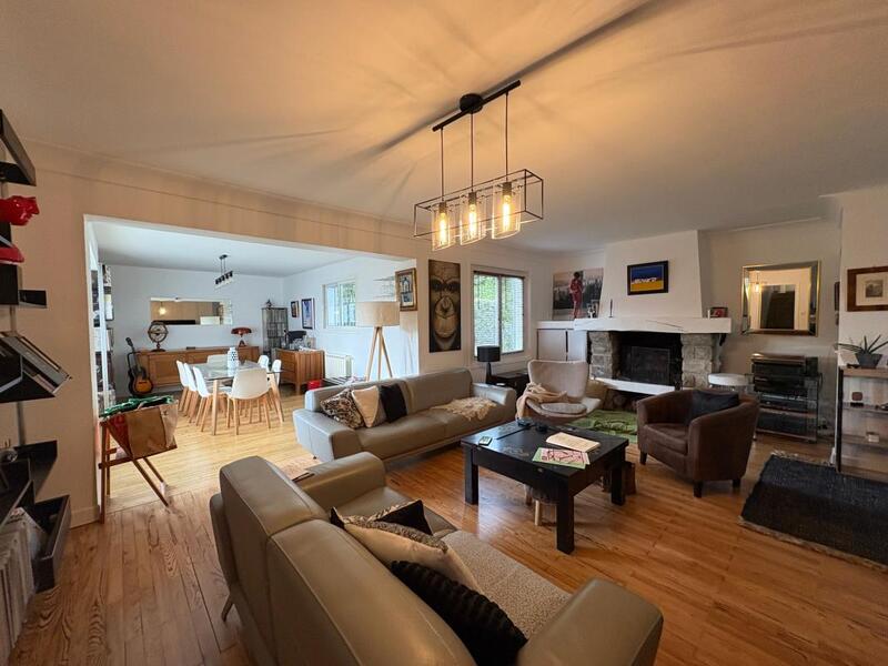 Villa - 170 m² - 6 pièces