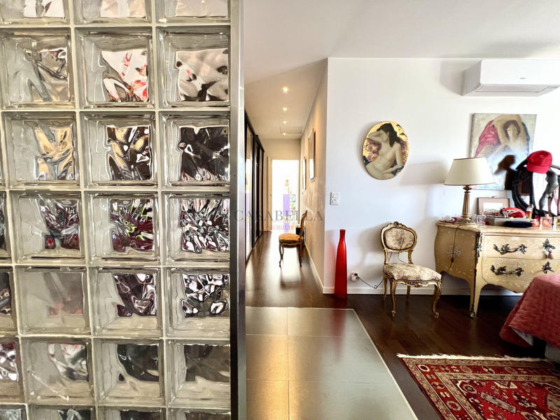 Maison - 243 m² - 10 pièces