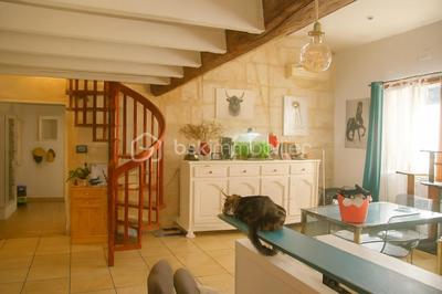 Maison - 224 m² - 7 pièces