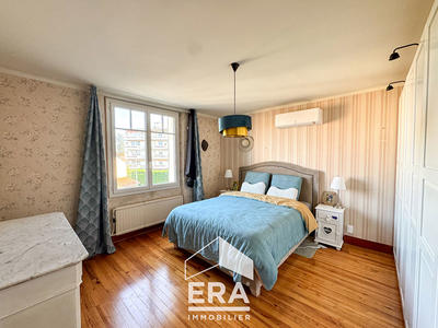 Maison - 177 m² - 7 pièces