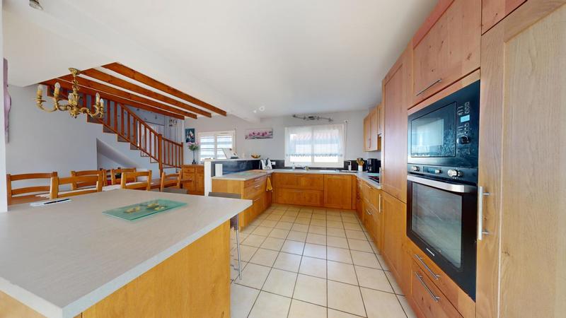 Maison - 170 m² - 6 pièces