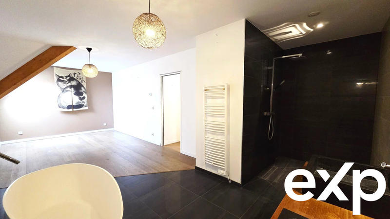 Loft - 169 m² - 4 pièces