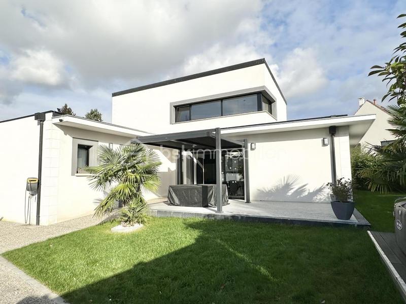 Maison d'architecte - 140 m² - 6 pièces
