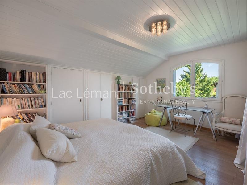 Maison - 180 m² - 6 pièces