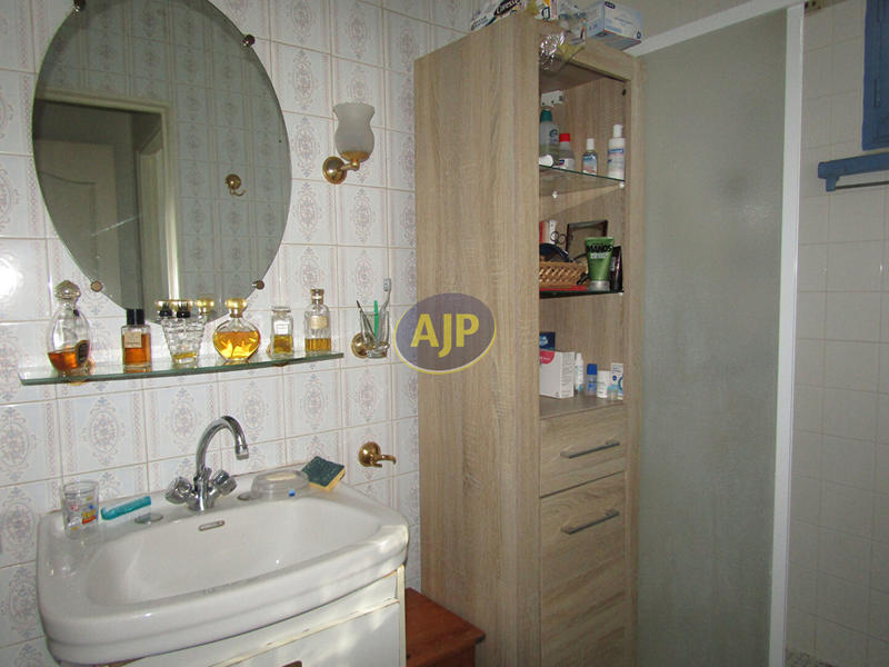 Maison - 74 m² - 6 pièces