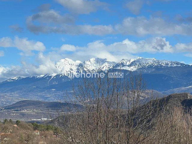 Maison - 231 m² - 9 pièces