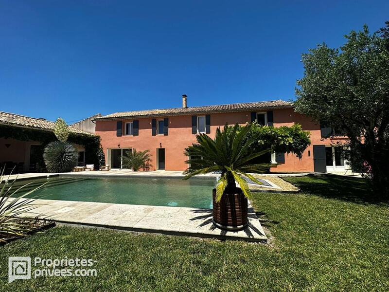 Maison - 308 m² - 8 pièces