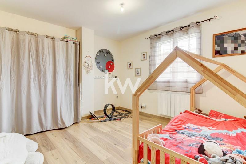 Maison - 101 m² - 5 pièces