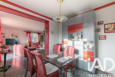 Maison - 180 m² - 6 pièces