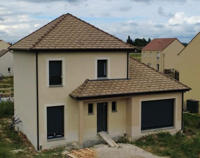 Maison - 90 m² - 5 pièces
