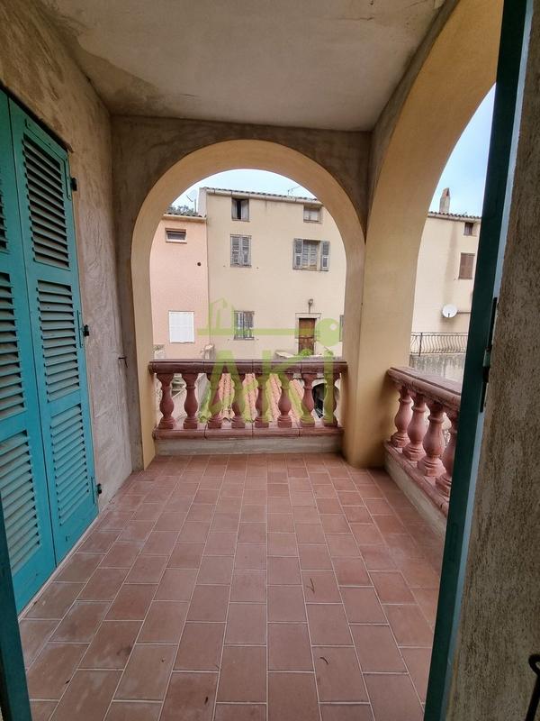 Maison ancienne - 321 m² - 13 pièces