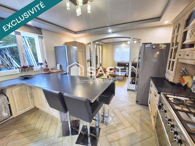 Maison - 137 m² - 6 pièces