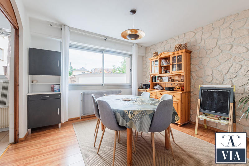 Appartement - 81 m² - 4 pièces