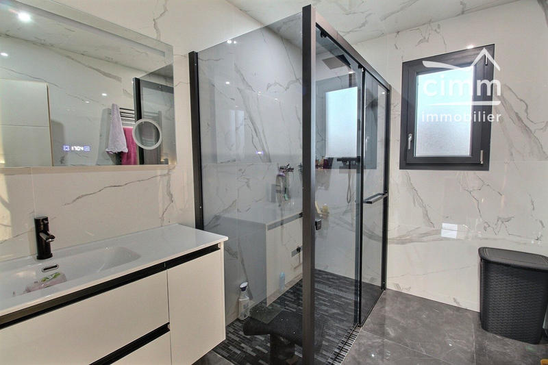 Villa - 111 m² - 4 pièces