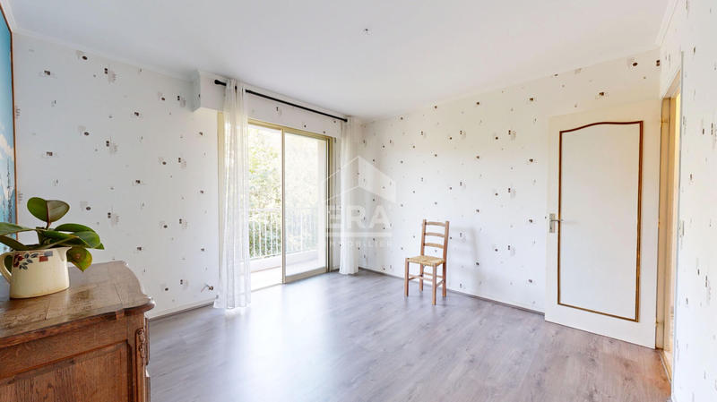 Appartement - 120 m² - 5 pièces