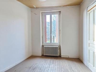 Maison - 214 m² - 7 pièces