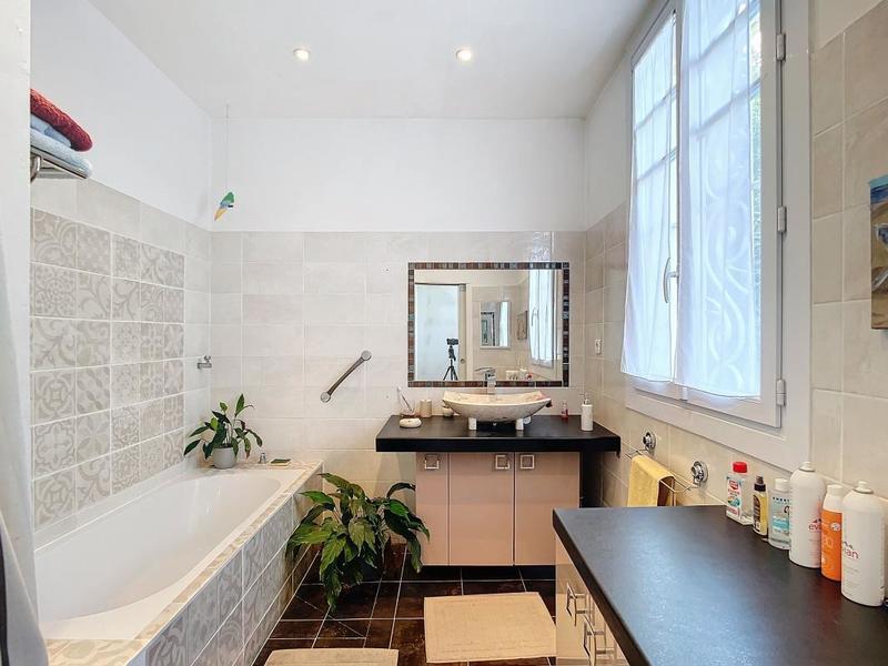 Appartement - 96 m² - 4 pièces