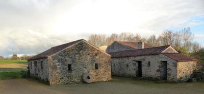 Demeure - 259 m² - 9 pièces