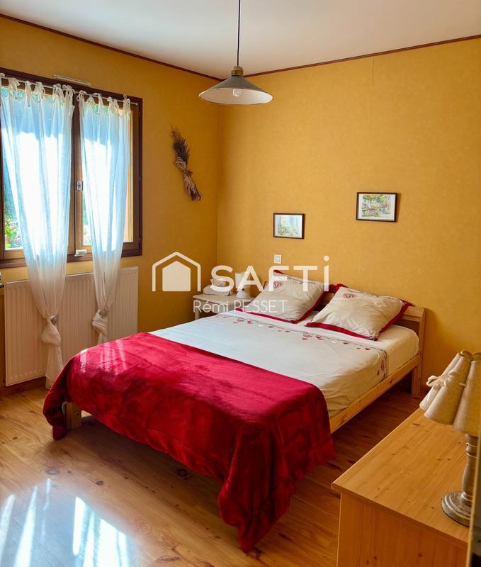 Maison - 180 m² - 6 pièces